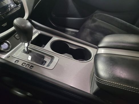 Used 2019 Nissan Murano S image 26