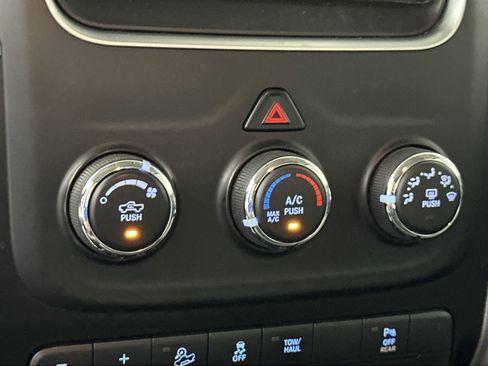 Used 2018 RAM 2500 Tradesman w/ Chrome Appearance Group image 23