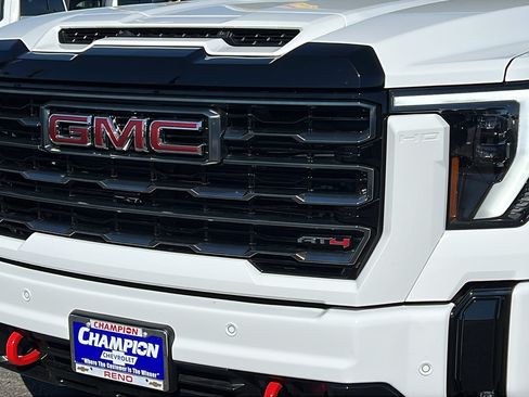 Certified 2025 GMC Sierra 2500 AT4 AWD/4WD image 10