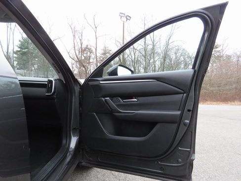 Used 2023 MAZDA CX-50 2.5 S w/ Preferred Plus Pkg image 12