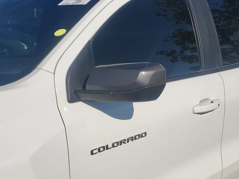 Used 2023 Chevrolet Colorado LT w/ LT Convenience Package II image 10