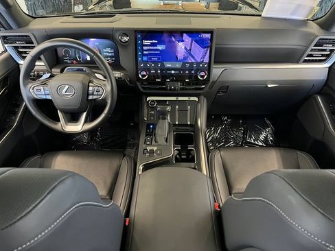 Used 2025 Lexus GX 550 w/ Accessory Package (2T) AWD/4WD image 42