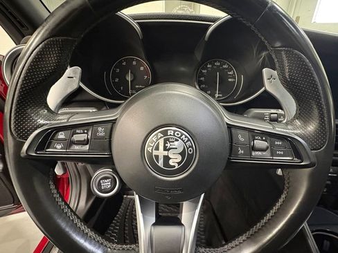 Used 2021 Alfa Romeo Giulia Ti Sport image 13