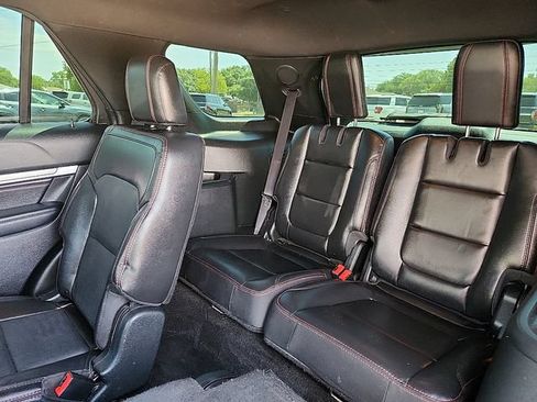 Used 2018 Ford Explorer Sport AWD/4WD image 10