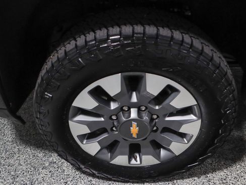 Used 2024 Chevrolet Silverado 2500 Custom image 11