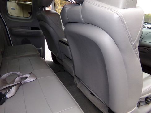 Used 2001 Ford F150 Lariat image 38