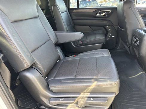 Used 2021 Chevrolet Suburban High Country image 12