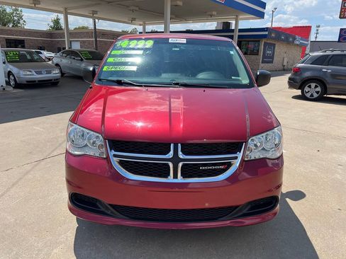 Used 2015 Dodge Grand Caravan American Value Package FWD image 2