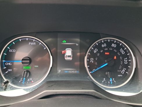 Used 2021 Toyota RAV4 XLE Premium AWD/4WD image 19