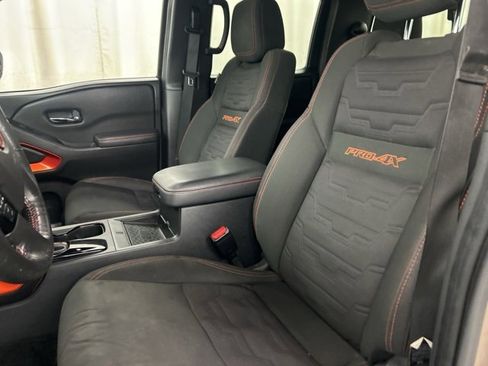 Used 2023 Nissan Frontier PRO-4X w/ Pro Convenience Package image 9