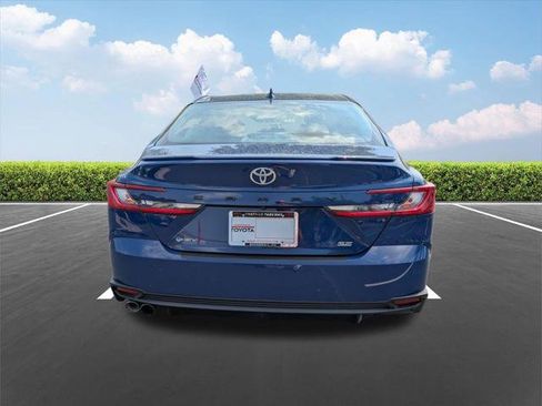 Certified 2025 Toyota Camry SE image 5