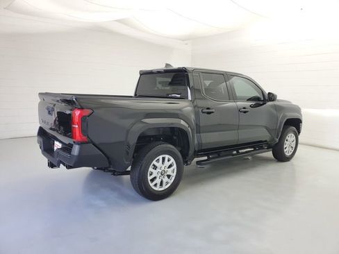 Used 2025 Toyota Tacoma SR RWD image 5