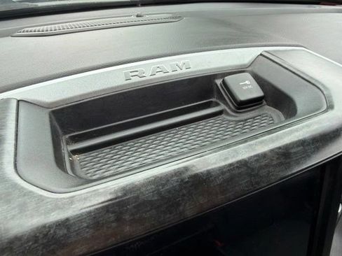 Used 2019 RAM 1500 Big Horn AWD/4WD image 22