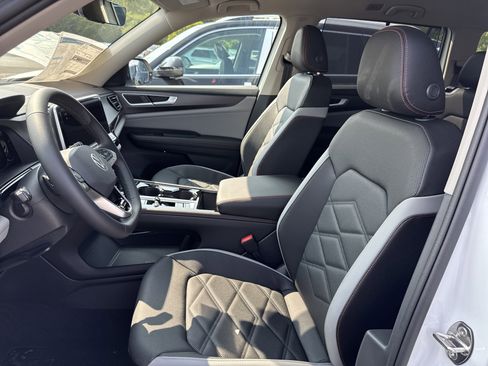 New 2026 Volkswagen Atlas Peak Edition image 10