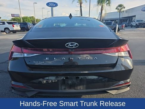 Used 2021 Hyundai Elantra SEL w/ Cargo Package FWD image 8