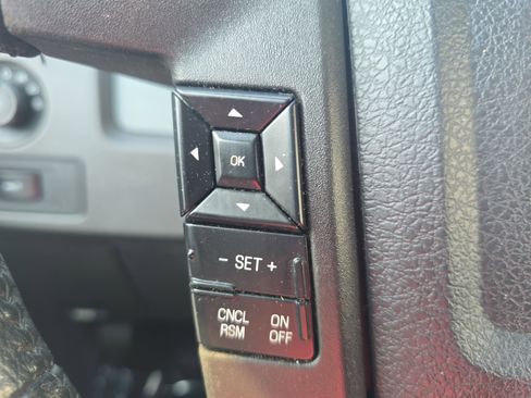 Used 2012 Ford F150 XLT w/ XLT Chrome Pkg image 17