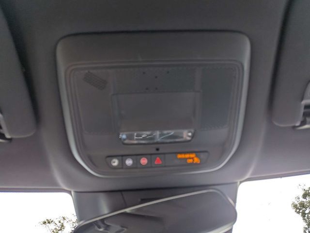 Used 2024 Chevrolet Equinox EV LT FWD image 26