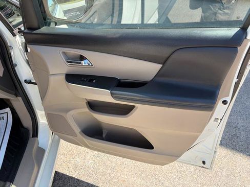 Used 2014 Honda Odyssey Touring image 29