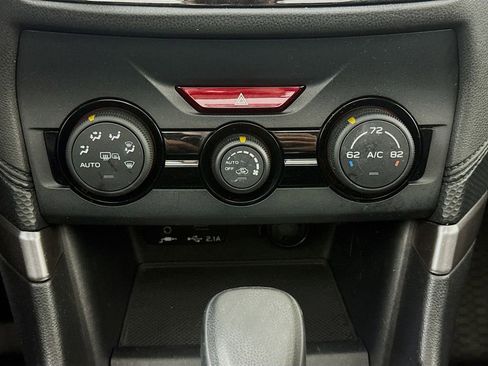 Used 2019 Subaru Forester Premium w/ All-Weather Package image 15