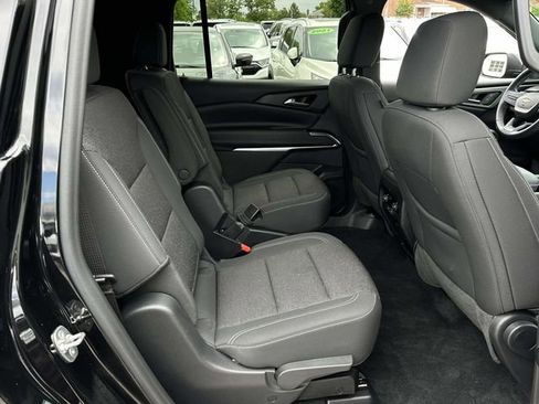Used 2024 Chevrolet Traverse LT FWD image 20