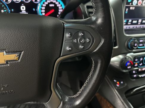 Used 2020 Chevrolet Suburban Premier image 15