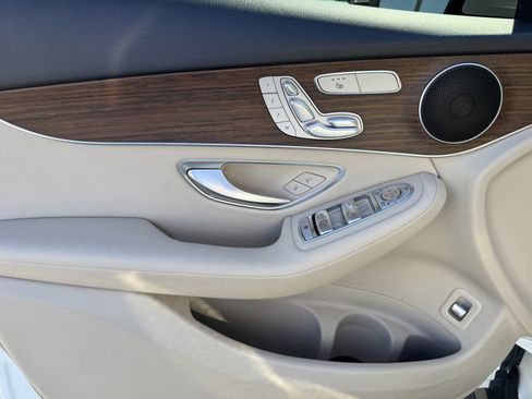 Used 2022 Mercedes-Benz GLC 300 image 15