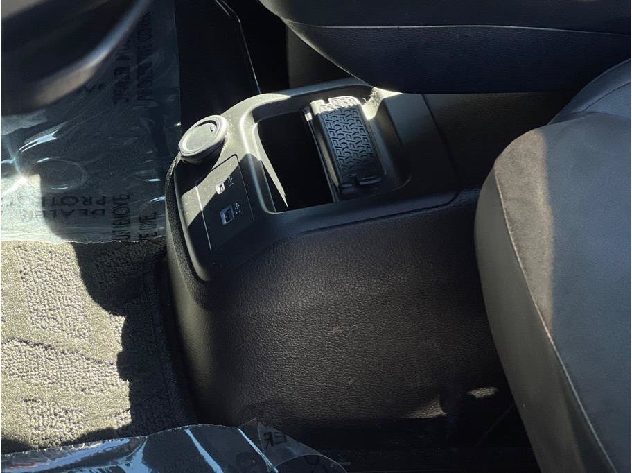 Used 2023 Nissan Ariya FWD image 18