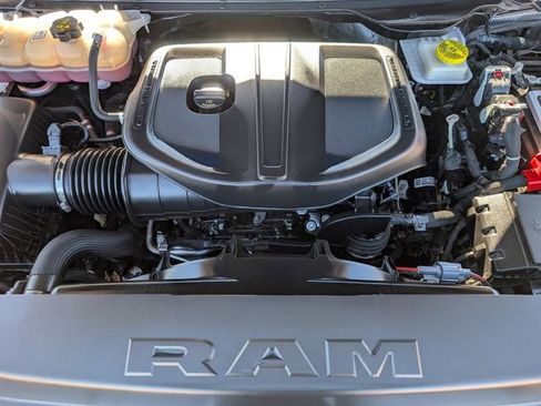 Used 2025 RAM 1500 Laramie image 30