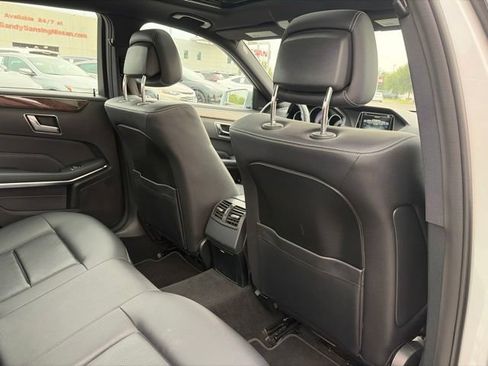 Used 2016 Mercedes-Benz E 350 Sedan image 17