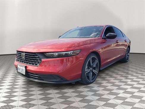 Used 2023 Honda Accord Sport image 3