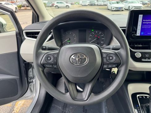 Used 2024 Toyota Corolla LE image 12