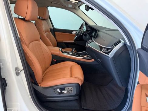 Used 2021 BMW X7 xDrive40i w/ Premium Package AWD/4WD image 24