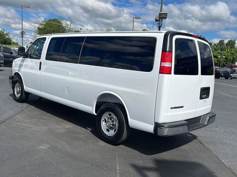 Used 2025 Chevrolet Express 3500 LT w/ LT Preferred Equipment Group RWD image 3