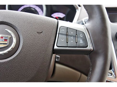 Used 2012 Cadillac SRX Luxury FWD image 16