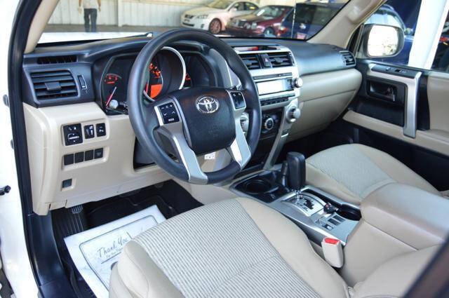 Used 2011 Toyota 4Runner SR5 AWD/4WD image 15