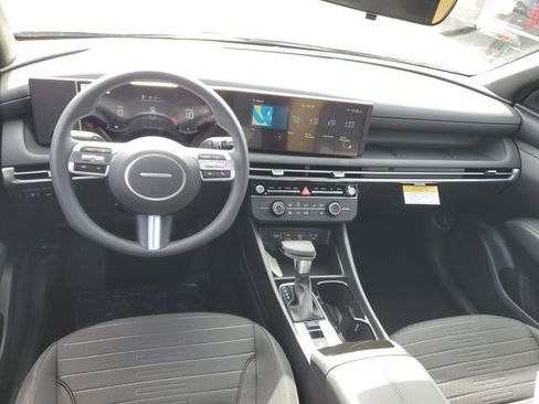 New 2026 Hyundai Santa Cruz SE AWD/4WD image 8