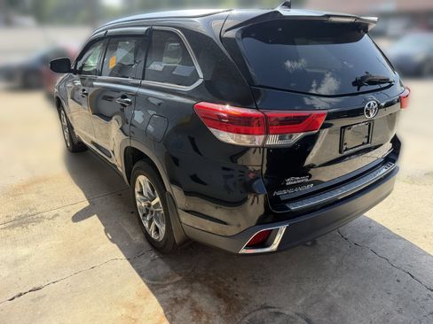 Used 2019 Toyota Highlander Limited Platinum AWD/4WD image 5
