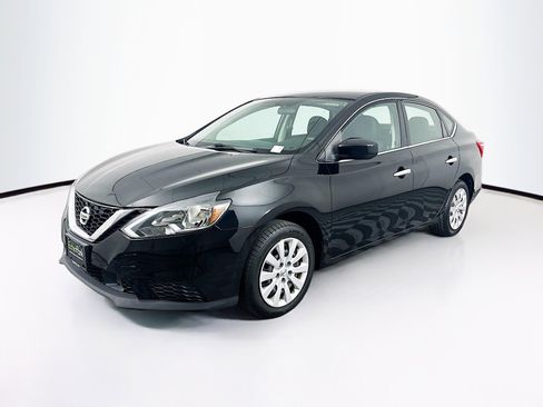 Used 2019 Nissan Sentra S image 3