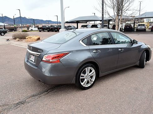 Used 2015 Nissan Altima 3.5 SL image 9