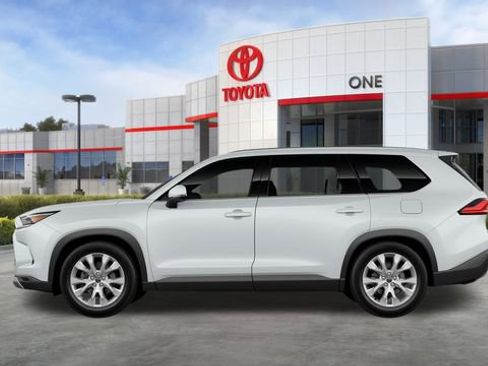 New 2026 Toyota Grand Highlander Limited image 5
