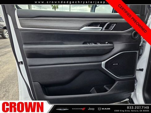 Certified 2024 Jeep Wagoneer L Series II w/ Flexible Seating Group image 27