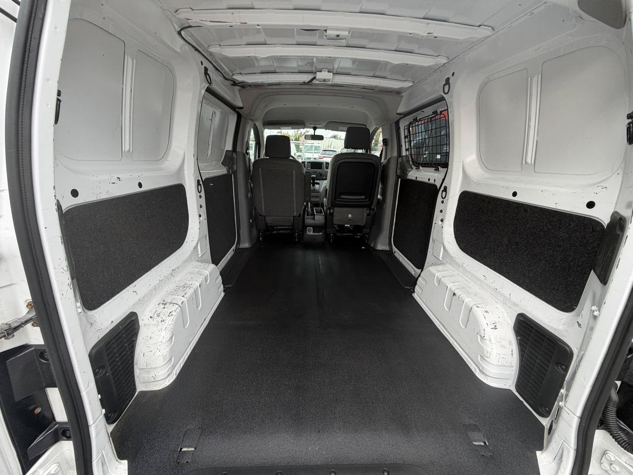 Used 2020 Nissan NV200 SV w/ Sliding Glass Door Package FWD image 13