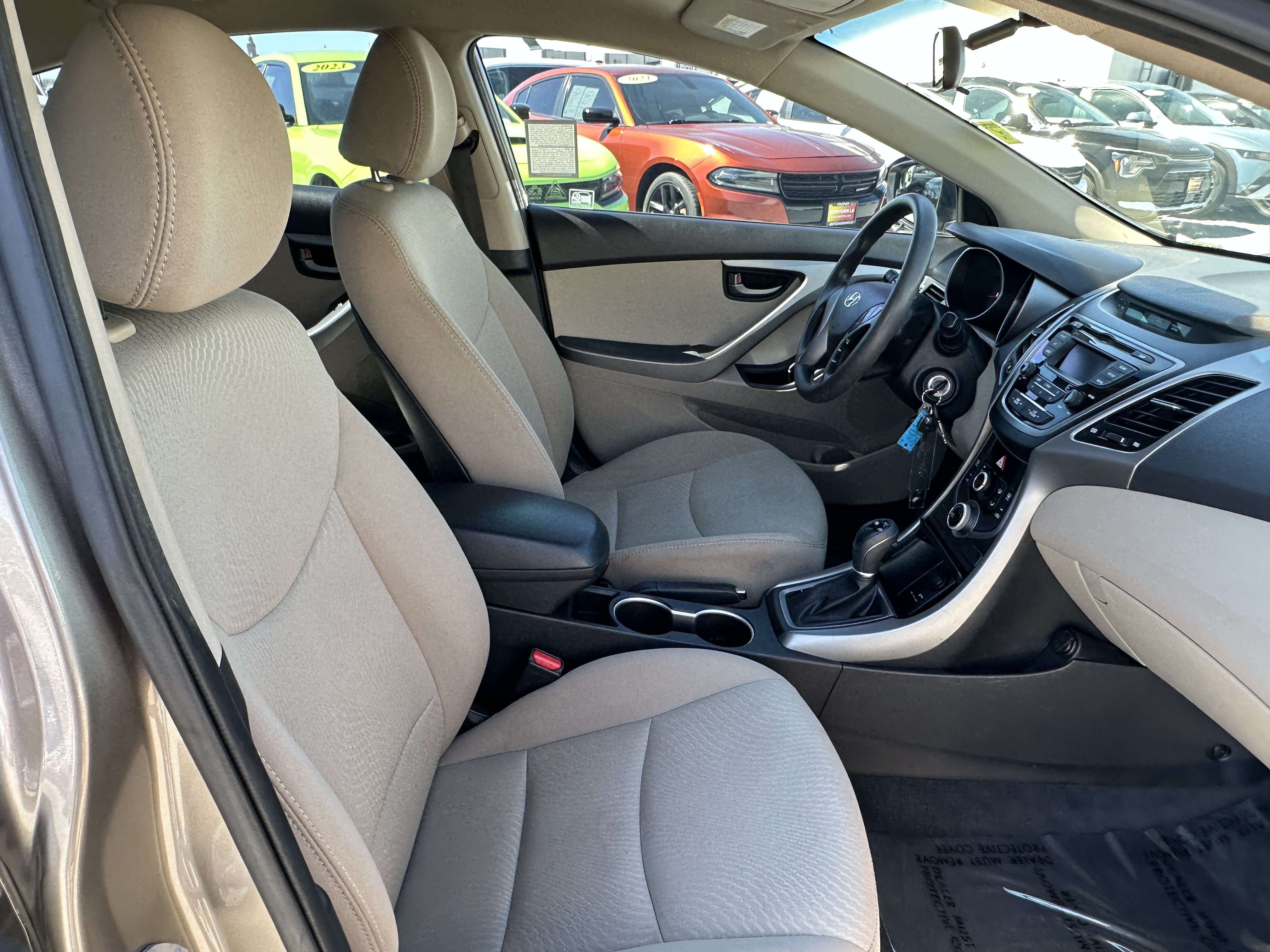 Used 2014 Hyundai Elantra SE FWD image 15
