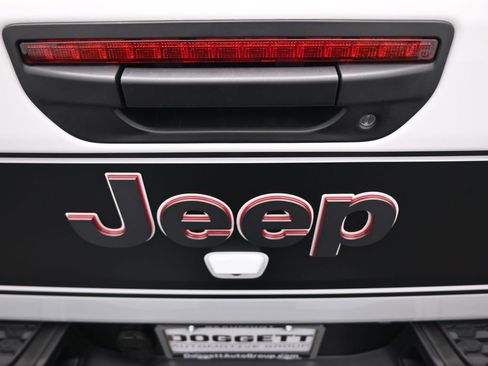 New 2026 Jeep Gladiator Rubicon AWD/4WD image 10