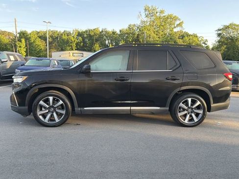 Used 2025 Honda Pilot Elite image 11