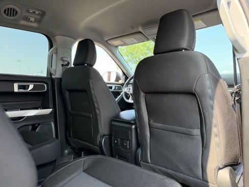Used 2024 Ford Explorer XLT w/ Class IV Trailer Tow Package AWD/4WD image 15