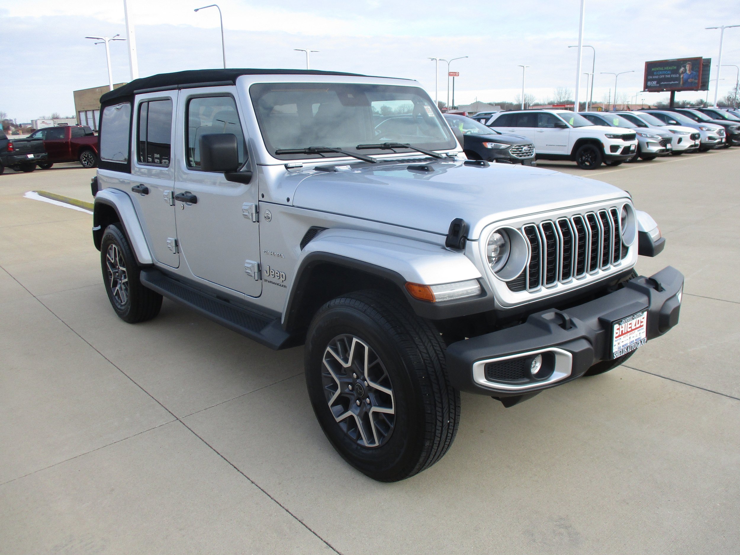 Used 2024 Jeep Wrangler Unlimited Sahara AWD/4WD image 8