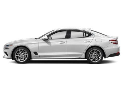 Used 2022 Genesis G70 2.0T RWD image 3