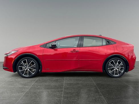 Used 2025 Toyota Prius Limited w/ Limited Premium Package image 4