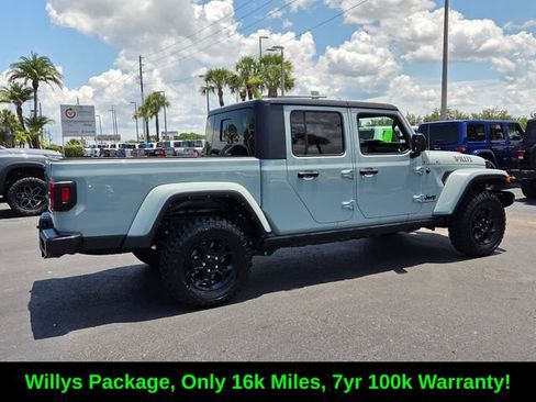 Used 2023 Jeep Gladiator Sport AWD/4WD image 8